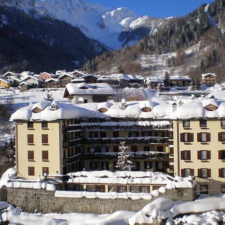 Hotel Tavernier Courmayeur Exterior photo