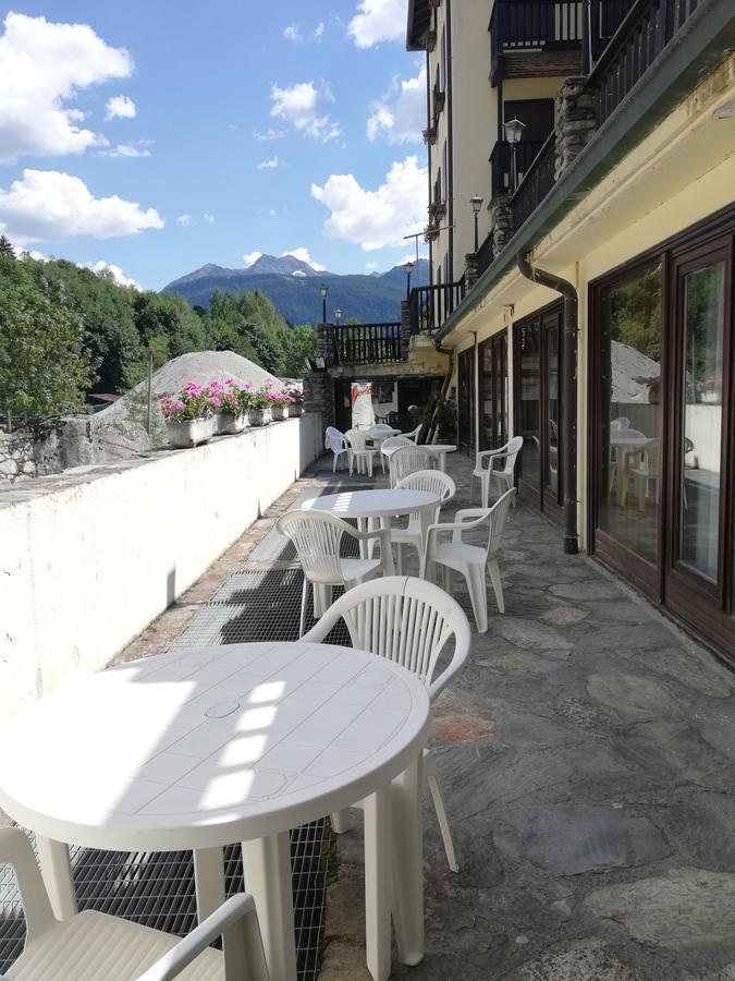 Hotel Tavernier Courmayeur Exterior photo